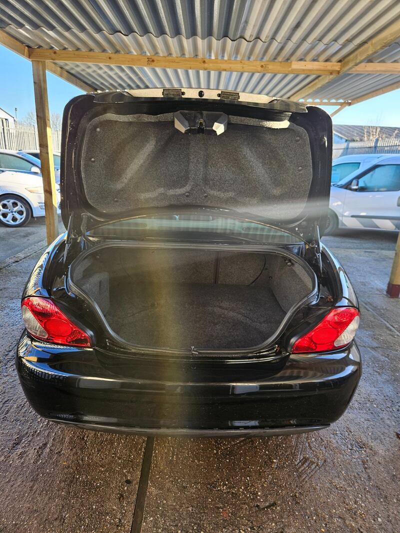 JAGUAR X-TYPE