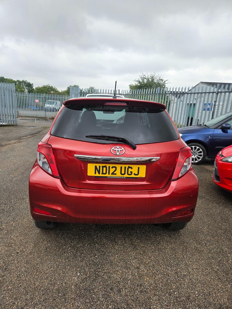 TOYOTA YARIS