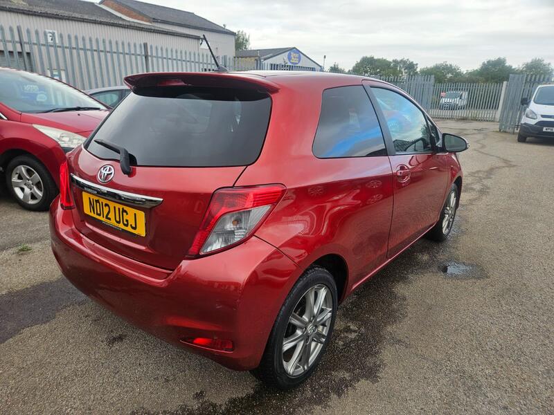 TOYOTA YARIS