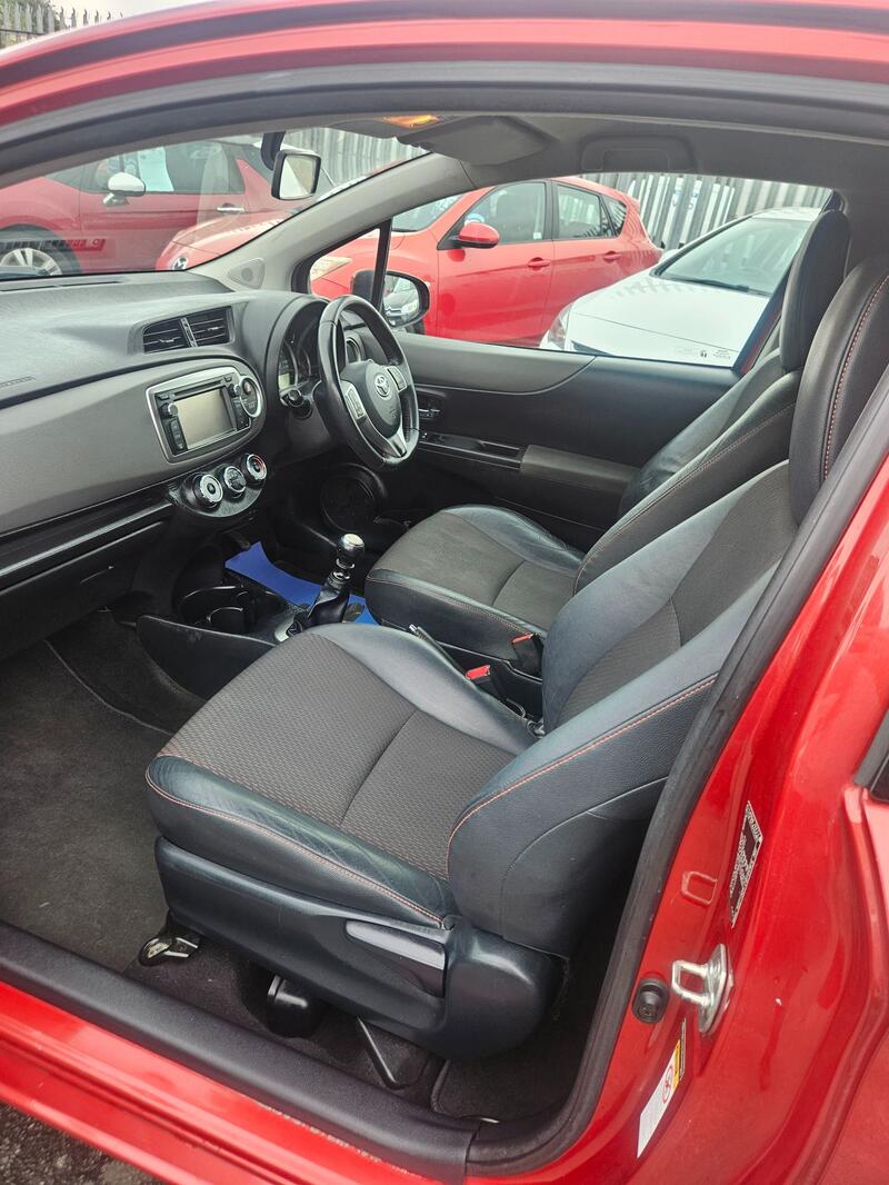 TOYOTA YARIS