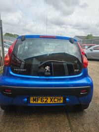 PEUGEOT 107