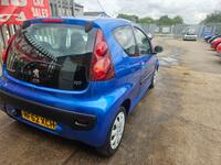 PEUGEOT 107