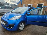 PEUGEOT 107