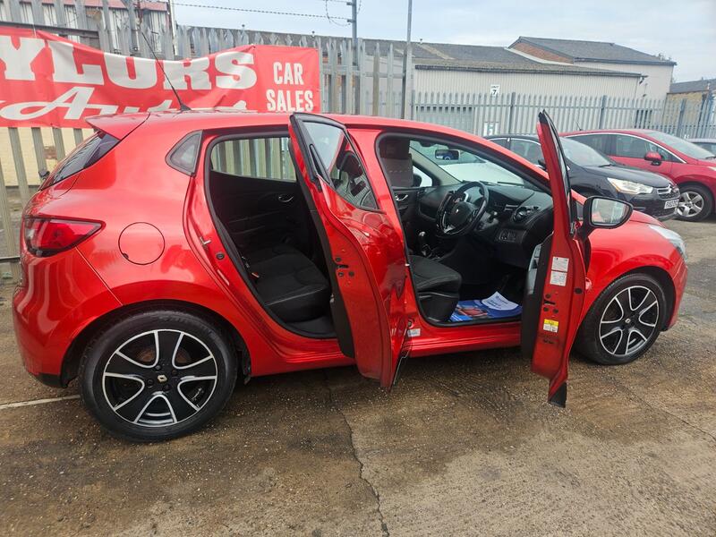 RENAULT CLIO