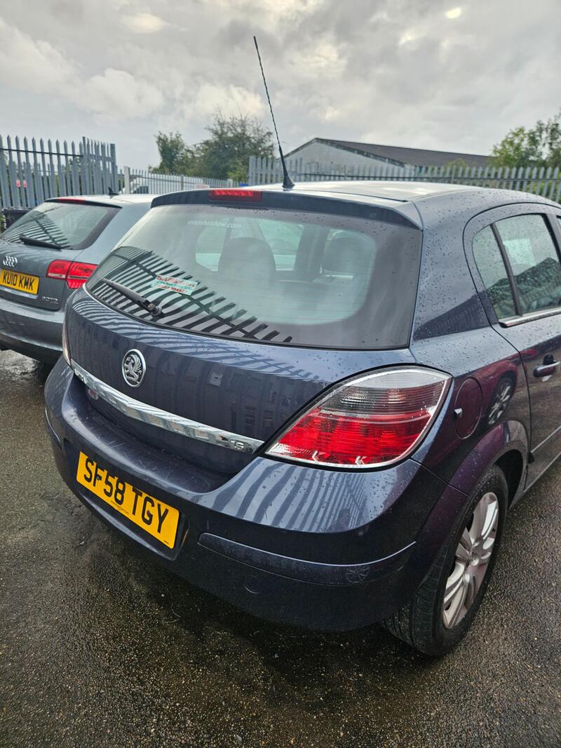 VAUXHALL ASTRA