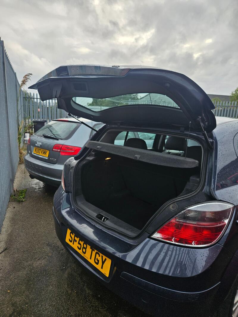VAUXHALL ASTRA