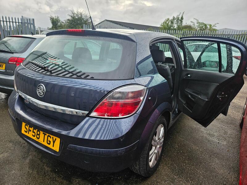 VAUXHALL ASTRA
