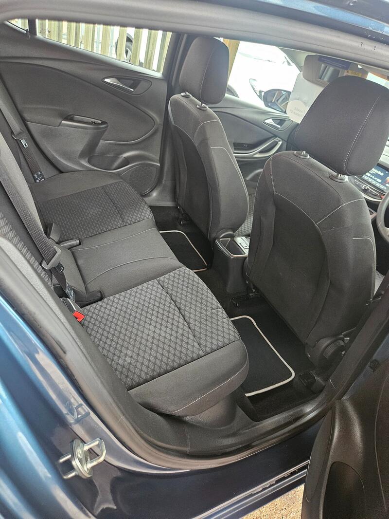 VAUXHALL ASTRA