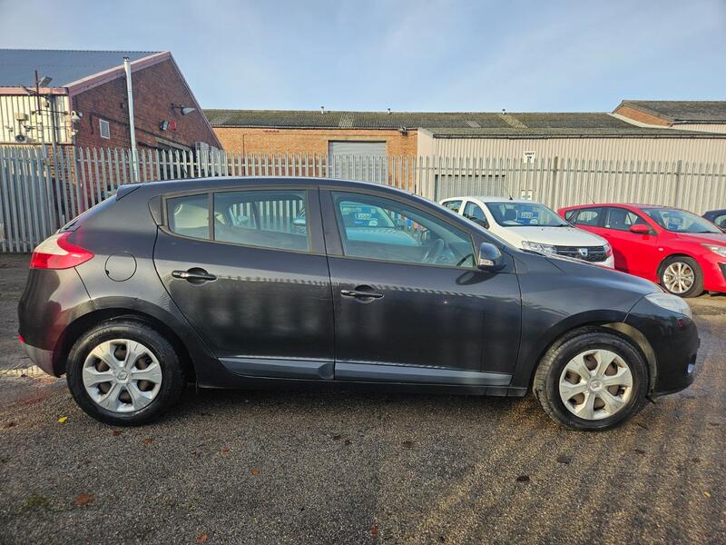 RENAULT MEGANE