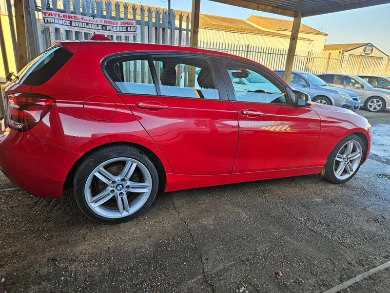 BMW 1 SERIES