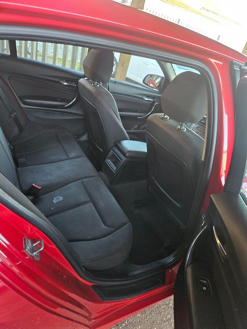 BMW 1 SERIES