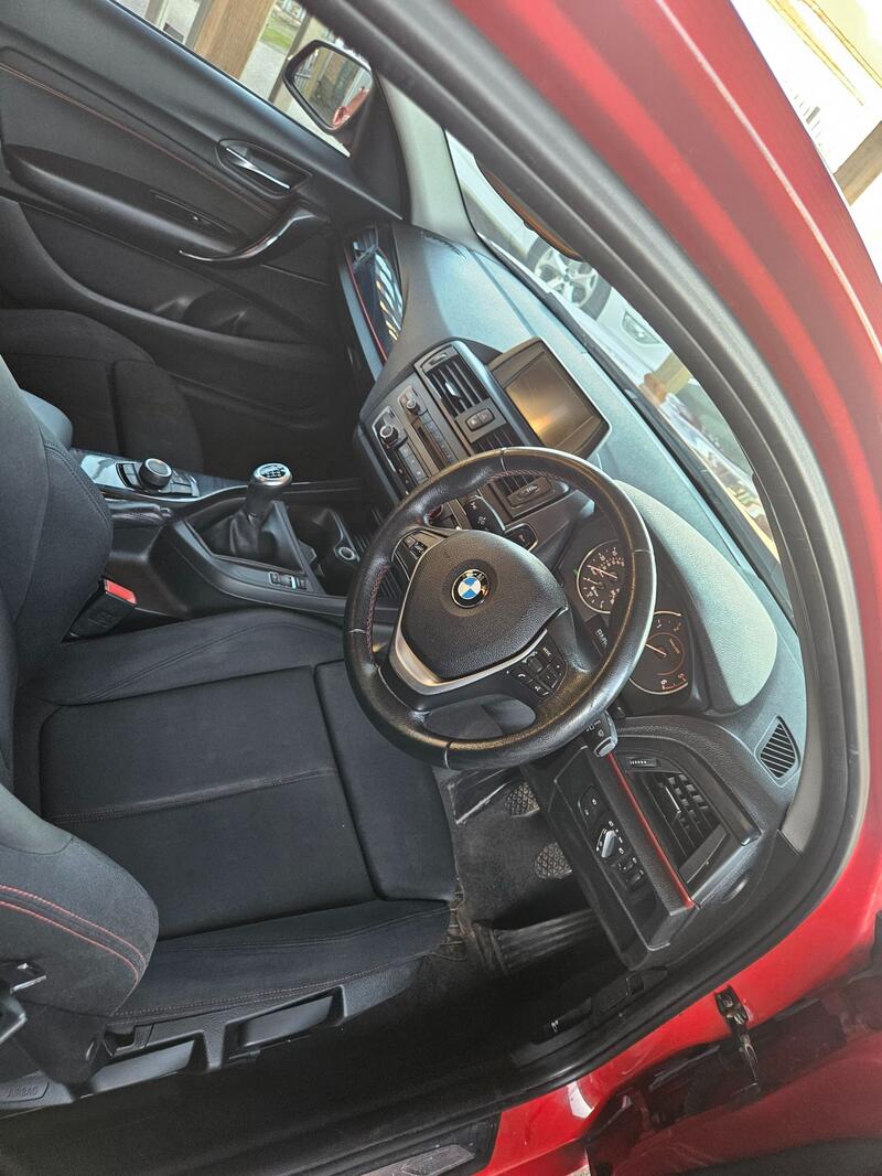 BMW 1 SERIES