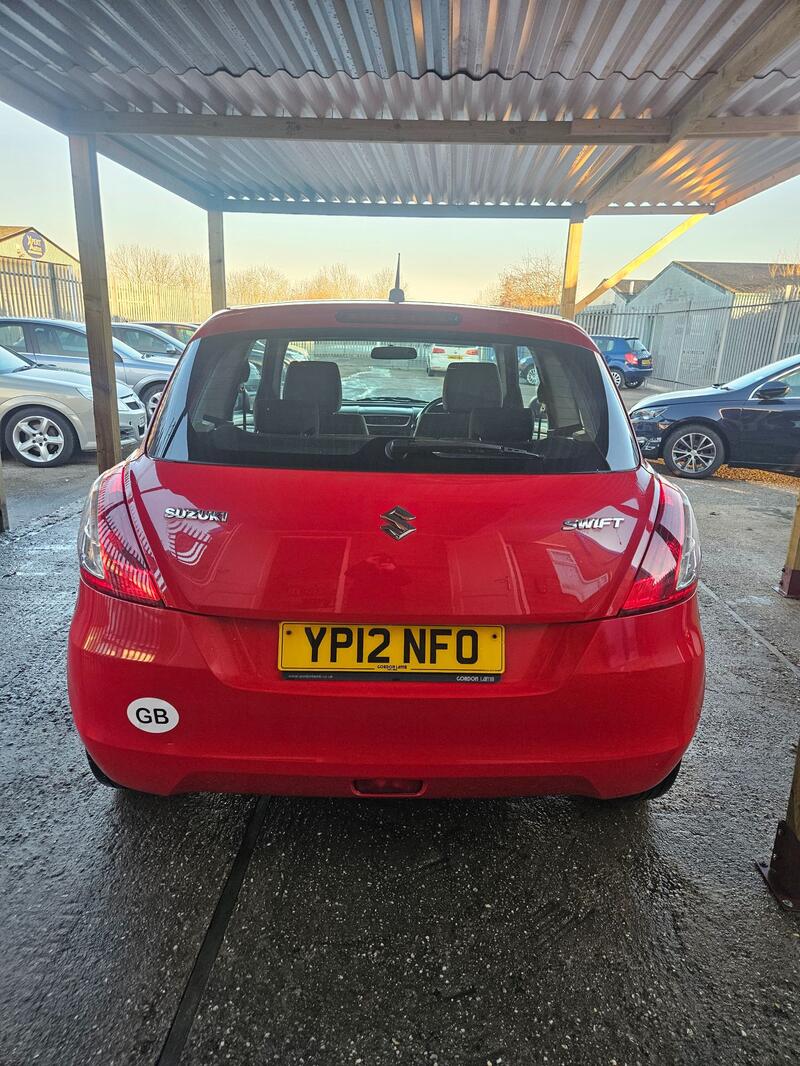 SUZUKI SWIFT