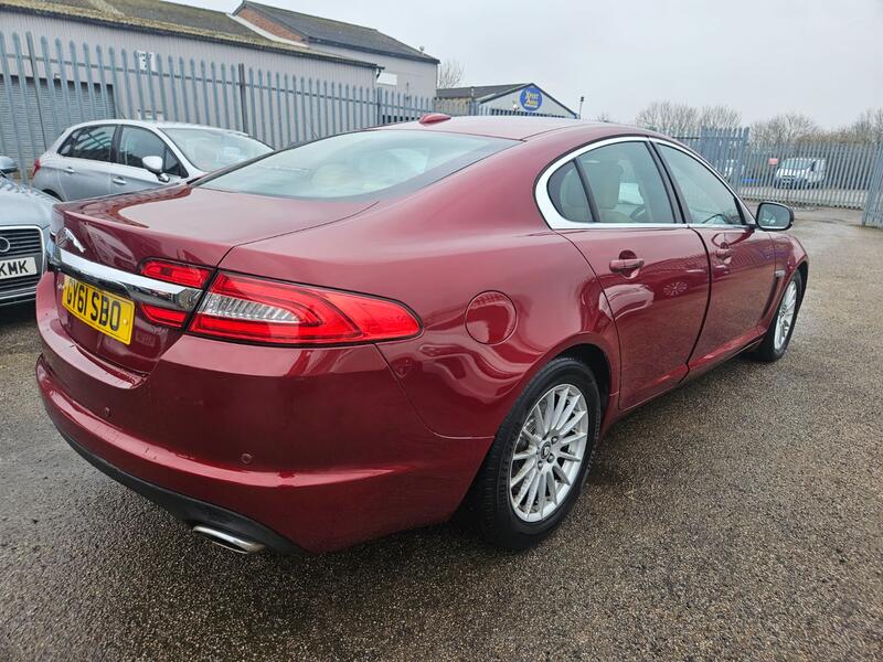 JAGUAR XF