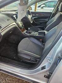 VAUXHALL INSIGNIA