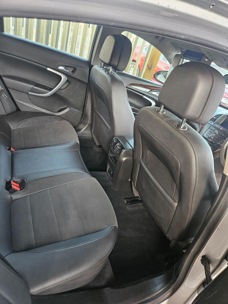 VAUXHALL INSIGNIA