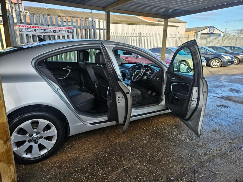 VAUXHALL INSIGNIA