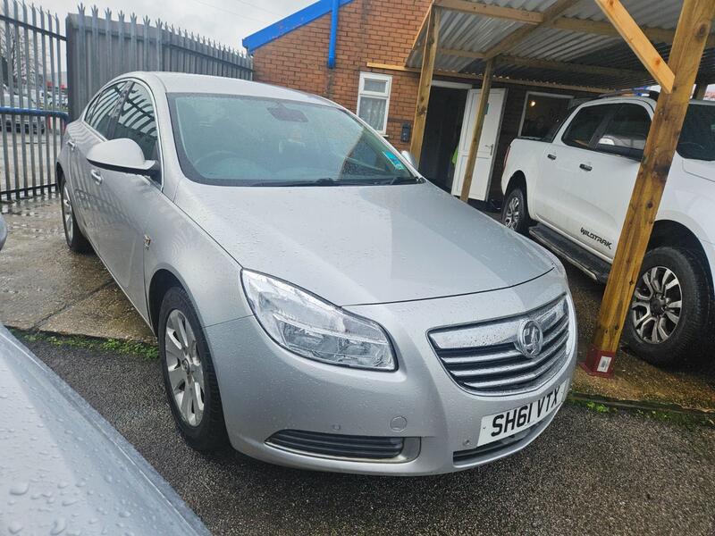 VAUXHALL INSIGNIA