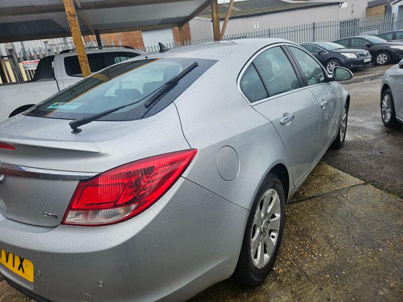 VAUXHALL INSIGNIA