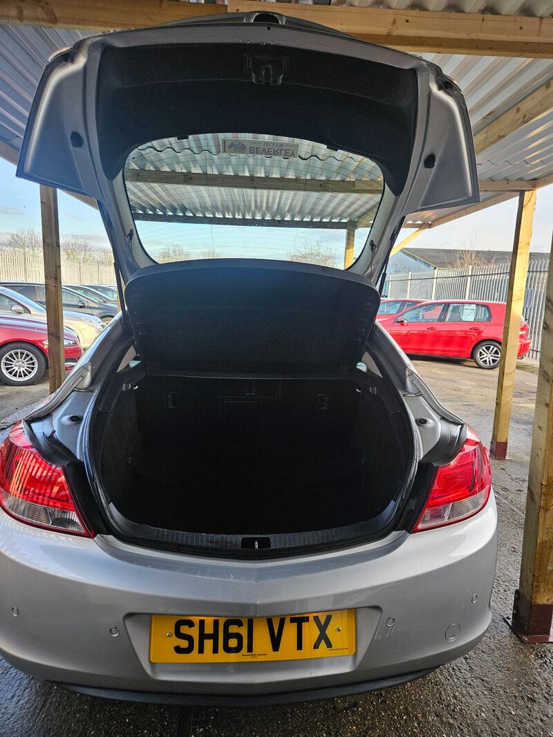 VAUXHALL INSIGNIA