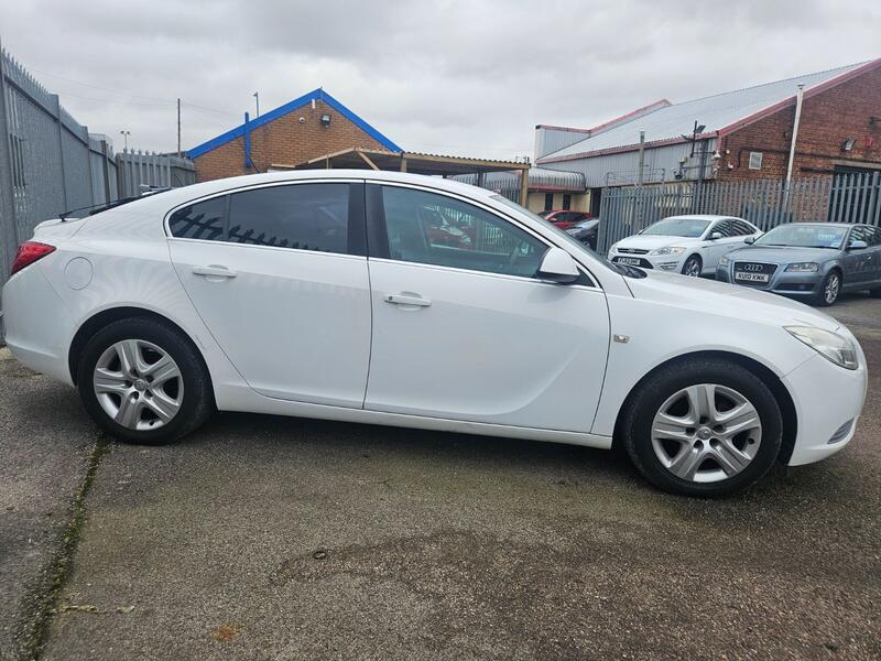 VAUXHALL INSIGNIA
