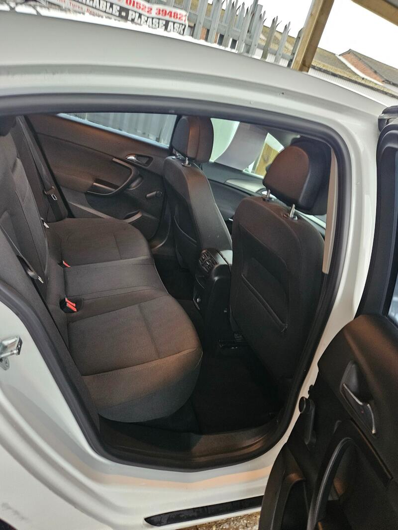 VAUXHALL INSIGNIA