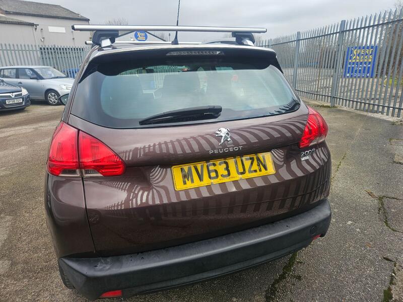PEUGEOT 2008