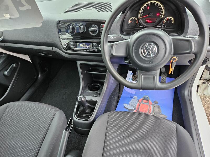 VOLKSWAGEN UP
