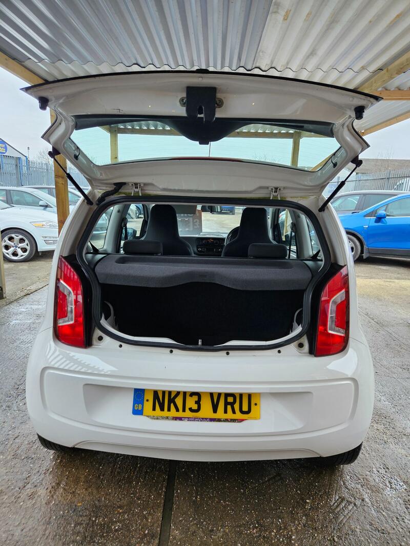 VOLKSWAGEN UP