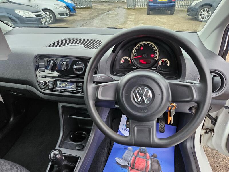 VOLKSWAGEN UP