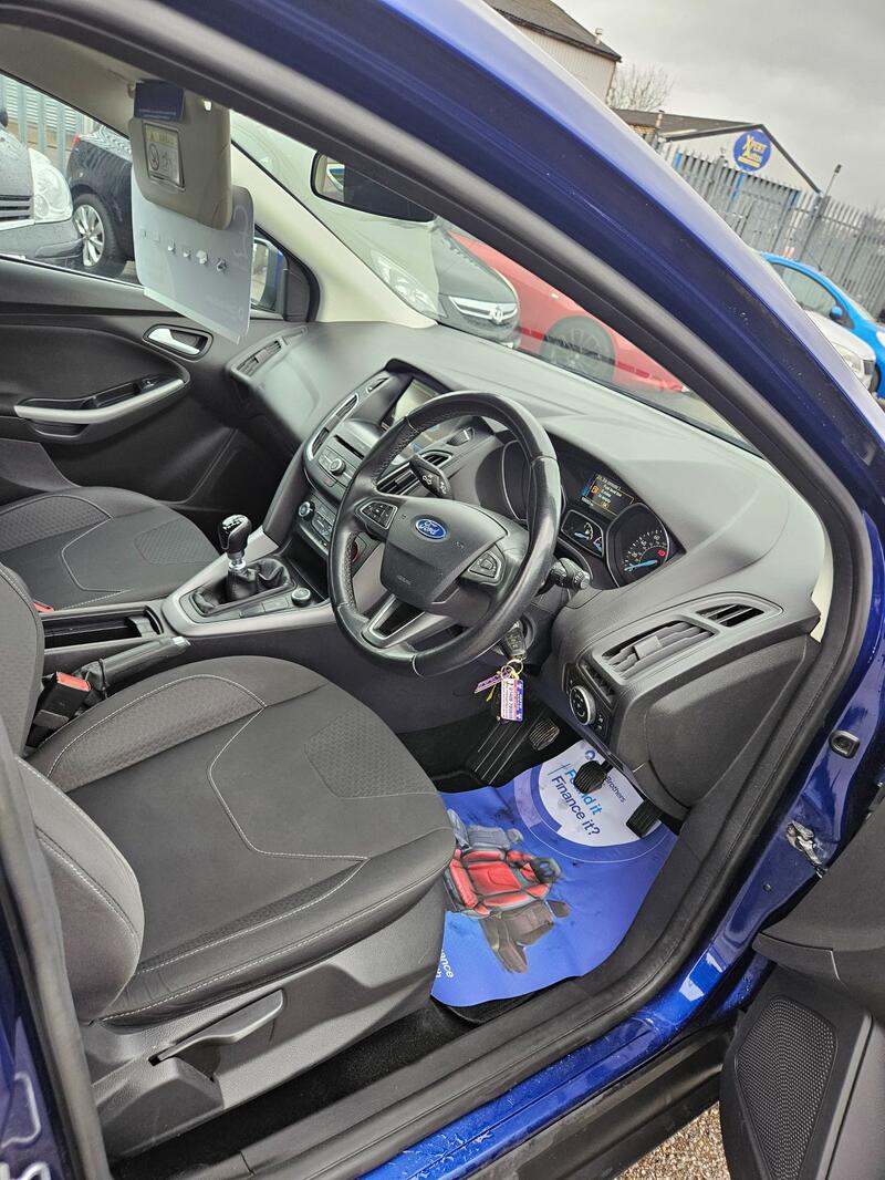 FORD FOCUS