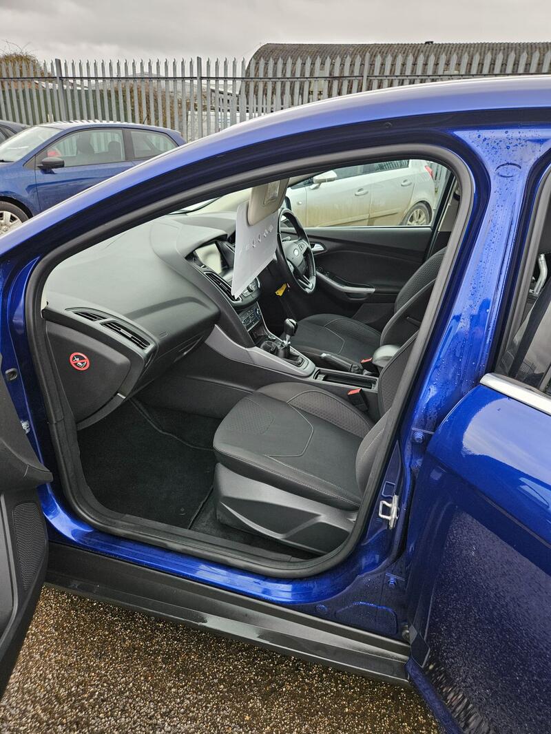 FORD FOCUS