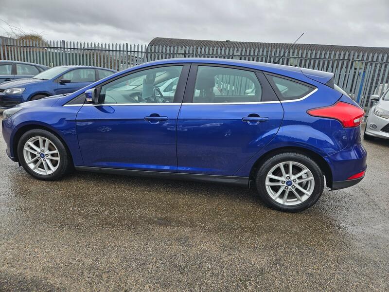 FORD FOCUS