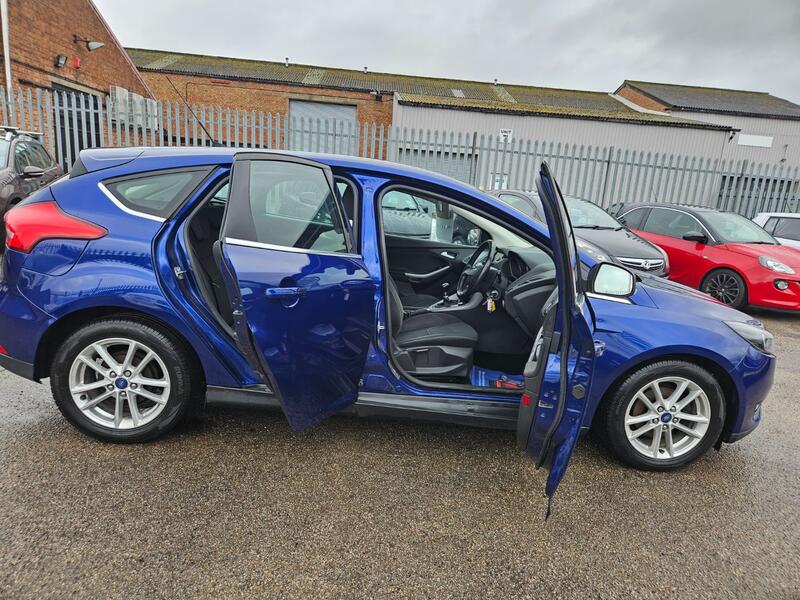 FORD FOCUS