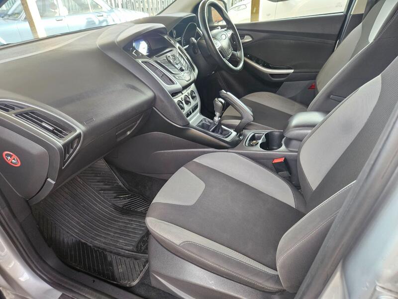 FORD FOCUS