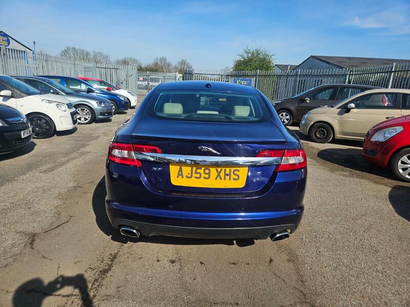 JAGUAR XF