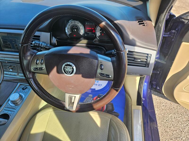JAGUAR XF