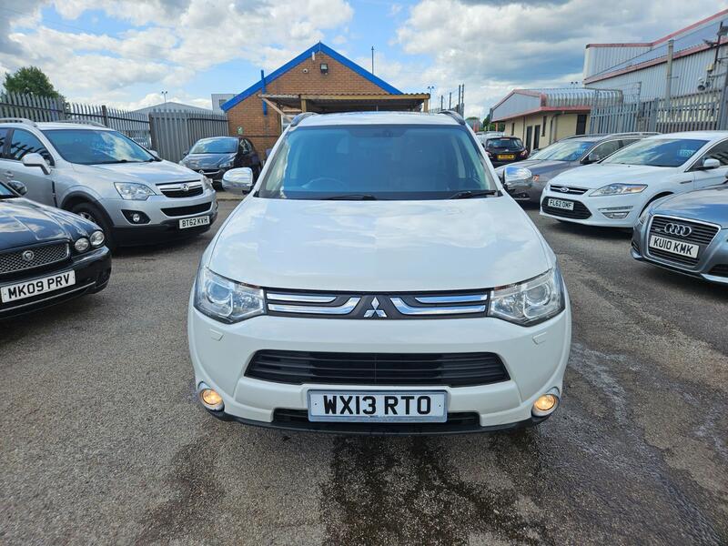 MITSUBISHI OUTLANDER