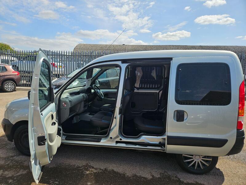 RENAULT Kangoo
