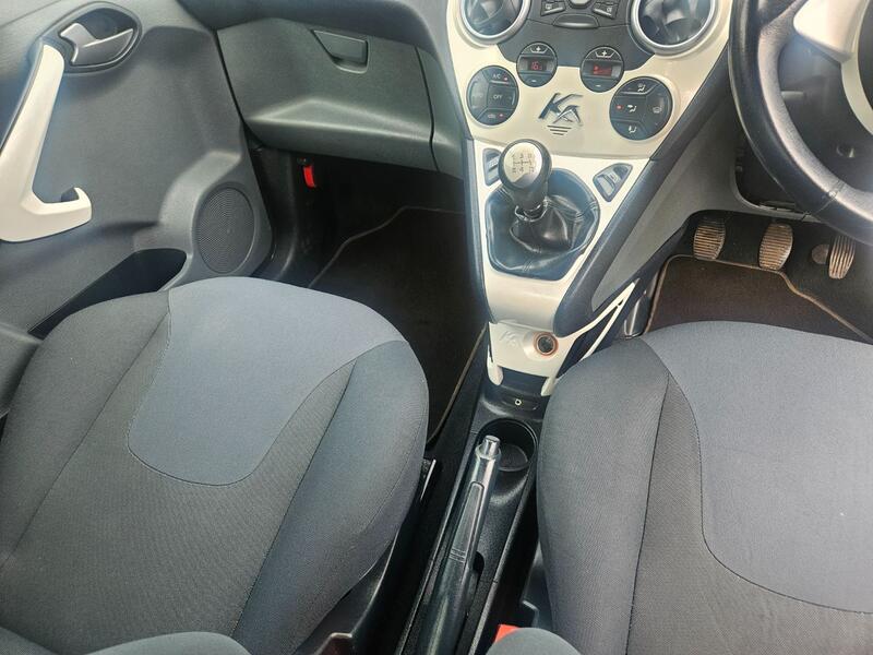 FORD KA